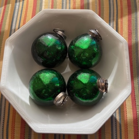 Set of 4 Vintage Christmas Kugels (Green) - Picture 2 of 3